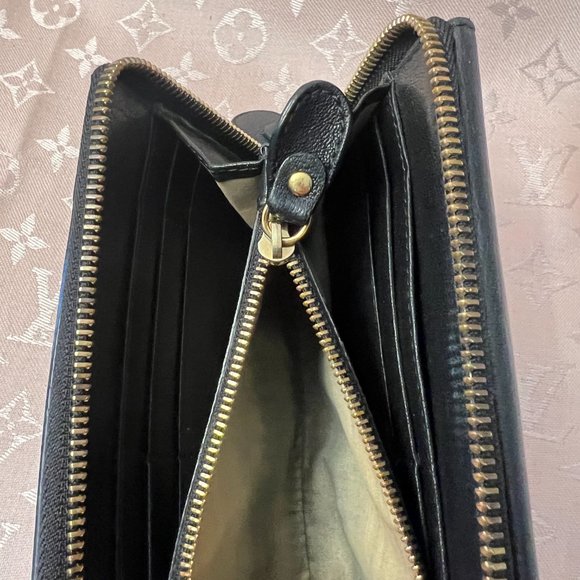 CHLOE Elsie Long Black Leather Wallet with Gold Tone Hardware - Picture 6 of 12